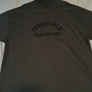 Black essentials t-shirt never worn before